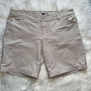 Dickies Women's Bermuda Shorts Size 16 Beige Golf Tennis 5 Pockets